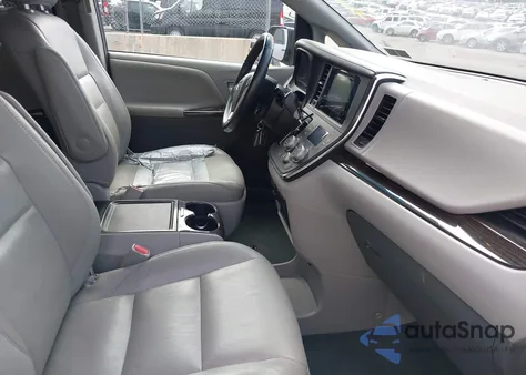 2017 Toyota Sienna Xle 7 Passenger z USA, uszkodzony, nr VIN 5TDDZ3DC6HS182423